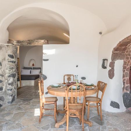 Willa Historic Old Bakery Cave By Cycladica Oía Zewnętrze zdjęcie